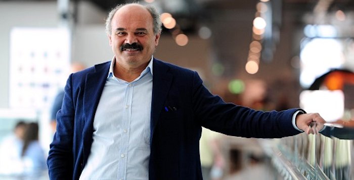 Oscar Farinetti: “Spero che Renzi torni a essere leader, ma non subito”