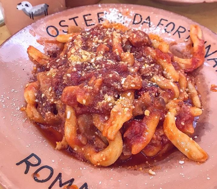 Meglio un’osteria romana che un invito a una tavola snob
