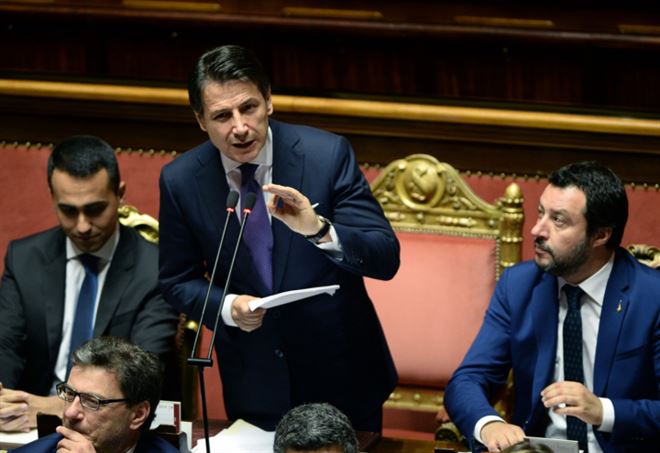 Governo Conte ottiene la fiducia al Senato, 171 sì 117 no 25 astenuti