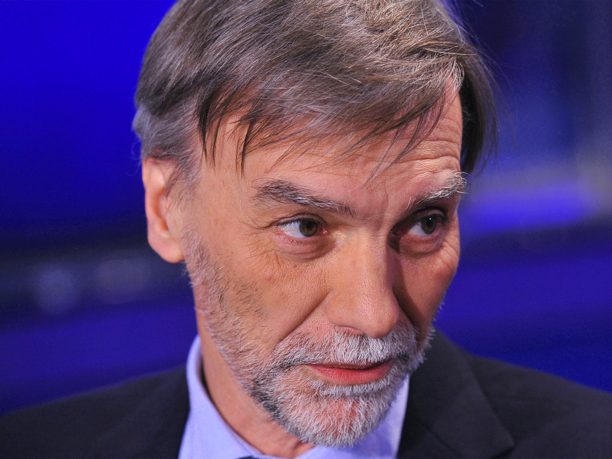 Pd, Delrio: “Non siamo morti, subito pieni poteri a Martina”