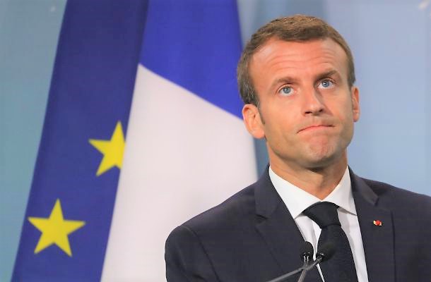 Macron e i suoi galletti, forse è la Francia ad essere “vomitevole”