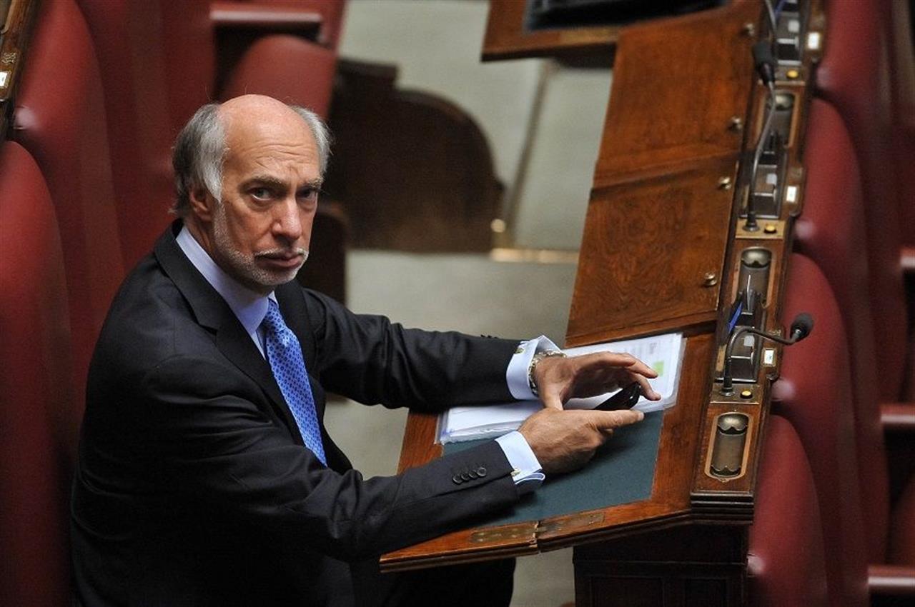 Vitalizi, l’avvocato Paniz: “Tagli retroattivi sono illegittimi, mi piacciono i casi difficili”
