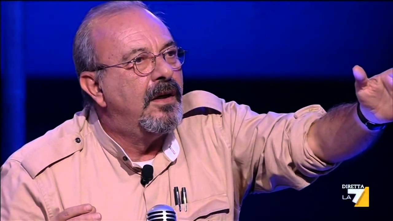 “Salvini andrebbe processato per tradimento”: Vauro sbrocca alla grande