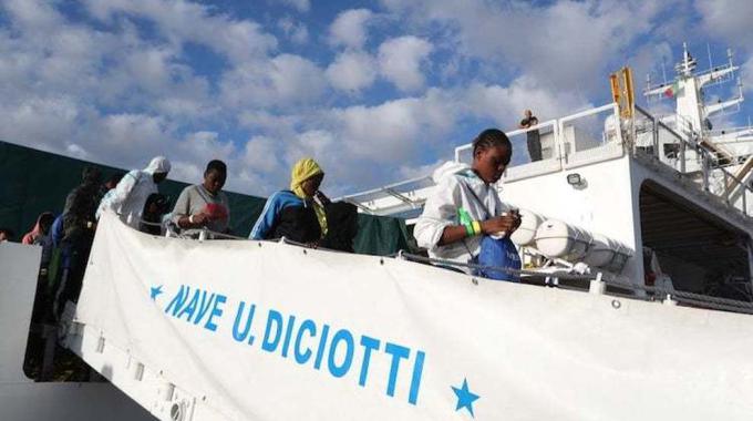Nave Diciotti, Salvini: “Ora basta, nessuno può prendere in giro gli italiani”