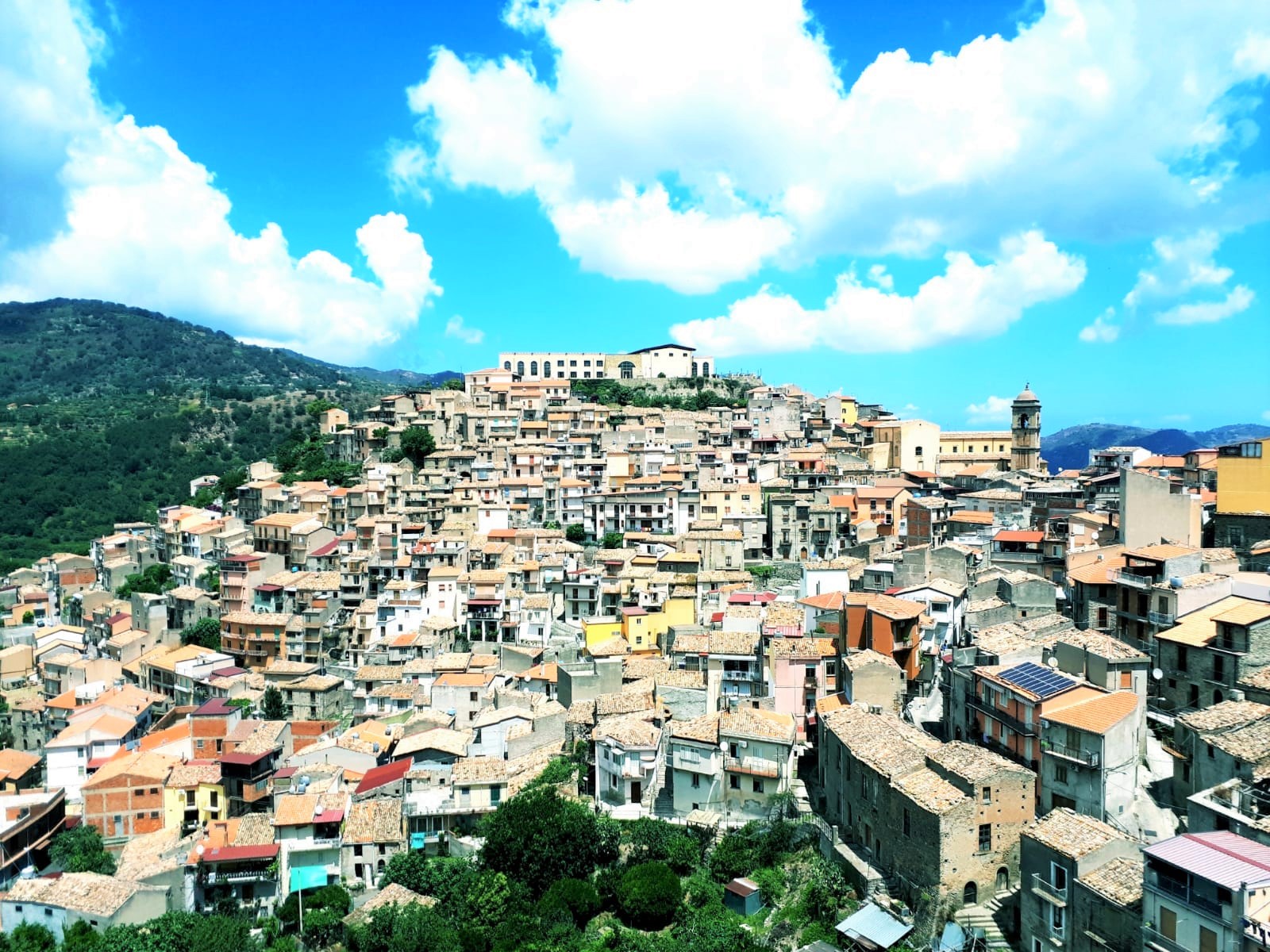 San Piero Patti, approvato il progetto delle “case a 1 euro”