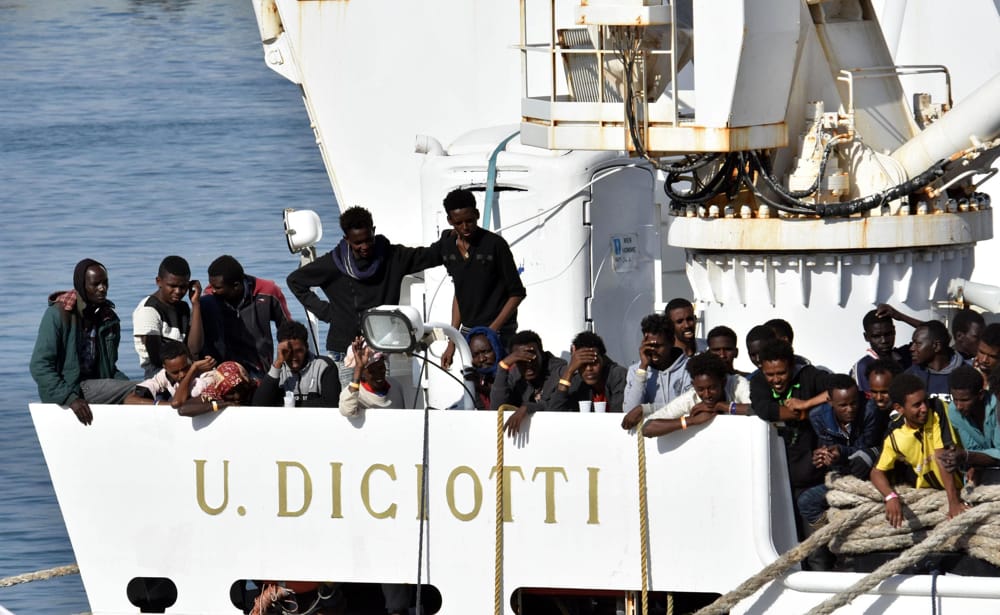 Immigrati a Rocca di Papa, cittadini in rivolta. Il sindaco, “li ha mandati Salvini”