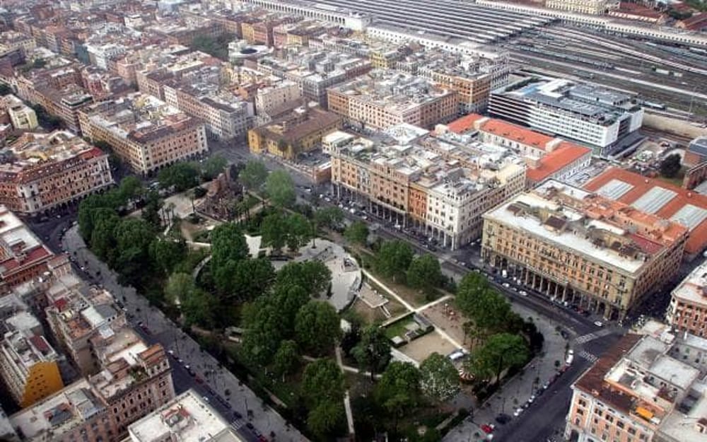Roma, aggredita a Piazza Vittorio da profughi | Natasha: “Spesso ho paura. Metto in guardia le turiste”