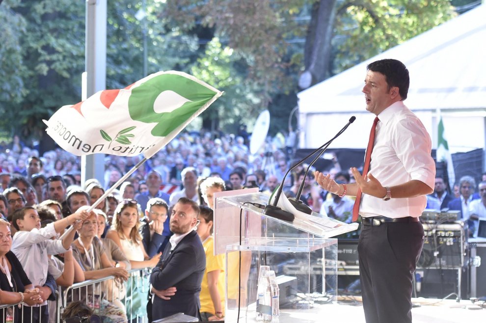 Immigrati, Renzi: “Sbarchi diminuiti grazie a Minniti, non a Salvini” [VIDEO]