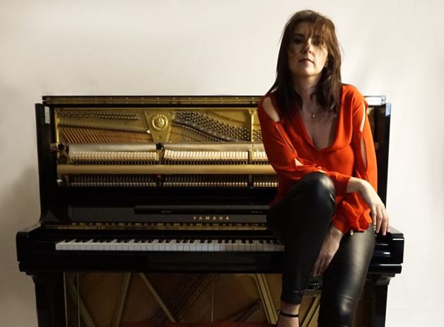 Musica, la pianista italiana Olivia Belli sbanca Spotify con 4 milioni di streaming