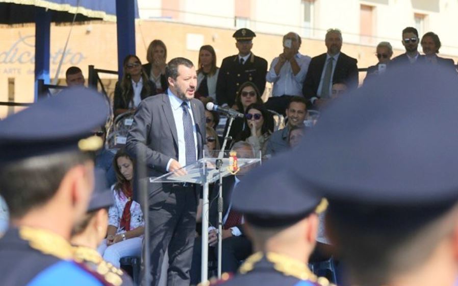 Def, ministro Tria: “600 milioni alla flat tax”. Ma Salvini lo corregge, “sono più del doppio”