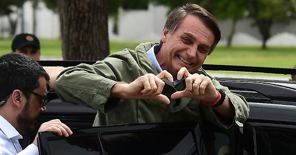 Bolsonaro all’Italia, “portatevi via quel criminale di Battisti”