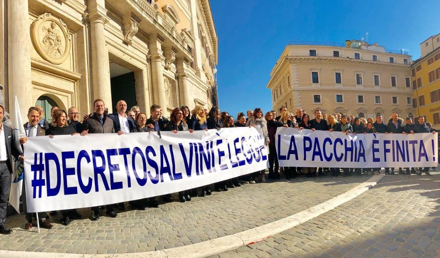 Immigrati, Salvini: “Chi non ha diritto a stare in Italia verrà espulso” [VIDEO]