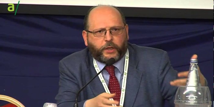 L’economista Vladimiro Giacchè, “il governo tenta di riconquistare la libertà di politica economica”