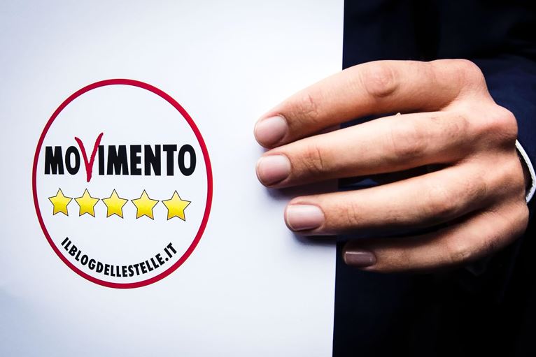 Manovra, M5S: buone notizie per gli italiani nel mondo