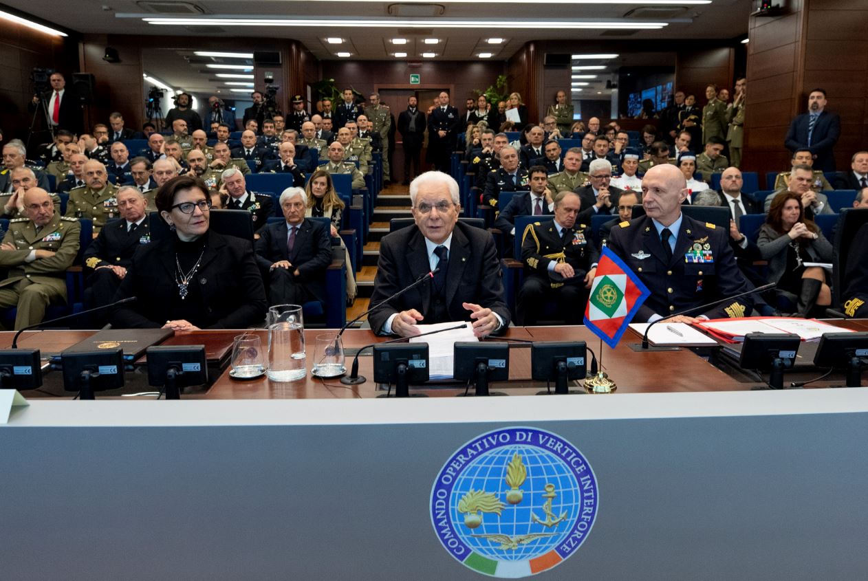 Gli auguri di Mattarella ai militari italiani all’estero, “orgogliosi di voi” [VIDEO]