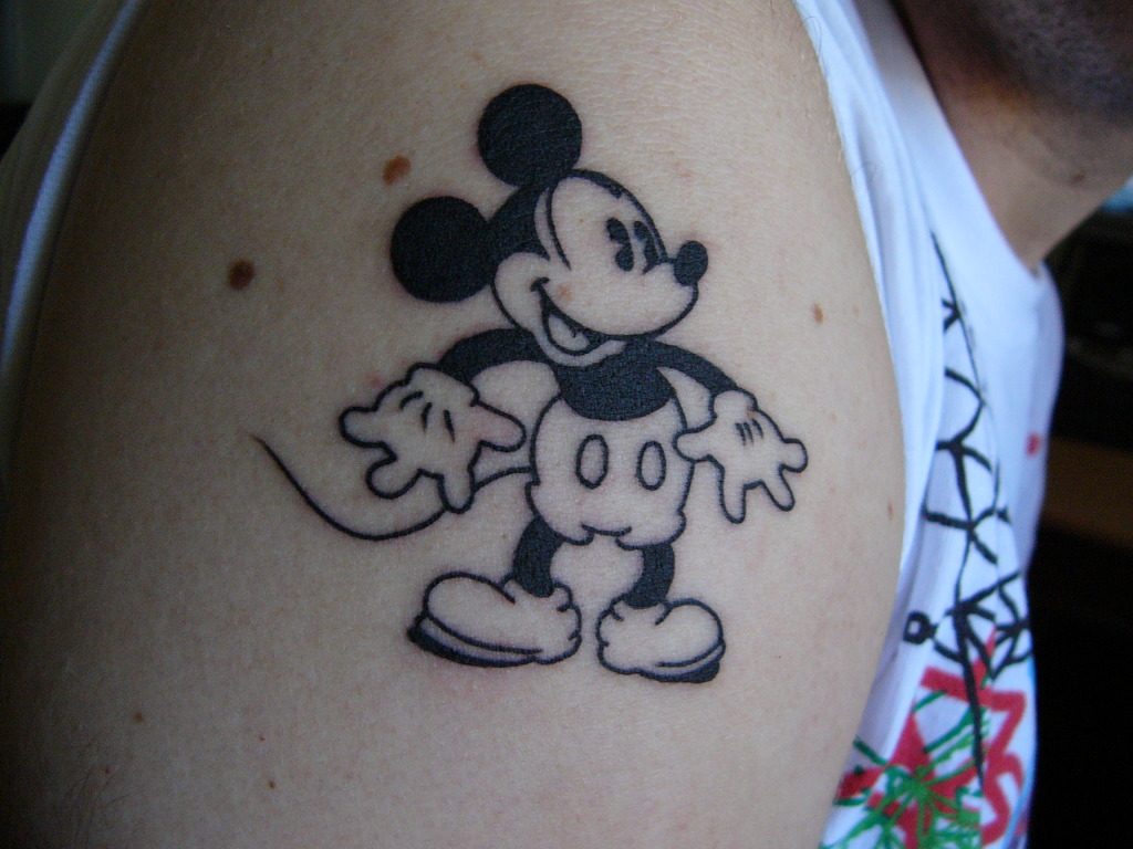 Topolino guida la TOP 10 dei tattoon più richiesti ai tatuatori