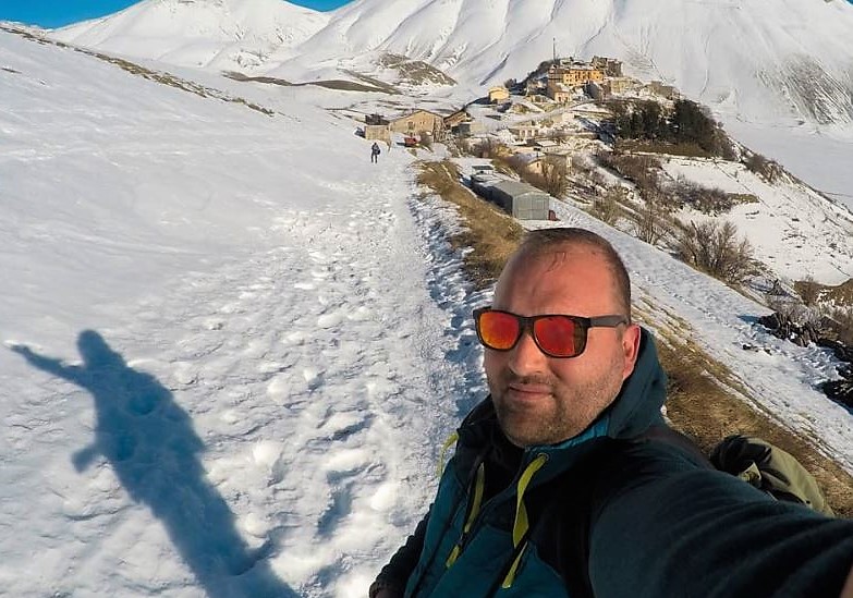 UMBRIA | Castelluccio dopo il terremoto del 2016, un mare di neve e ghiaccio [FOTO]