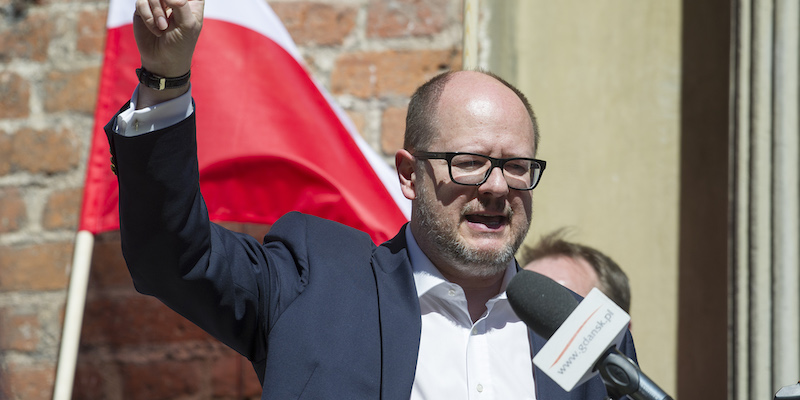 Polonia, ucciso il sindaco di Danzica. Renzi, “una coltellata all’Europa”