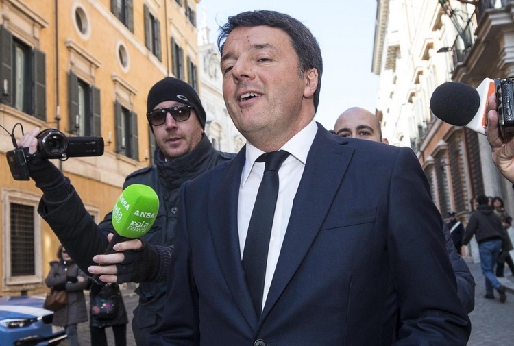 Renzi: “Reddito di cittadinanza? Elemosina, la politica crea posti di lavoro”