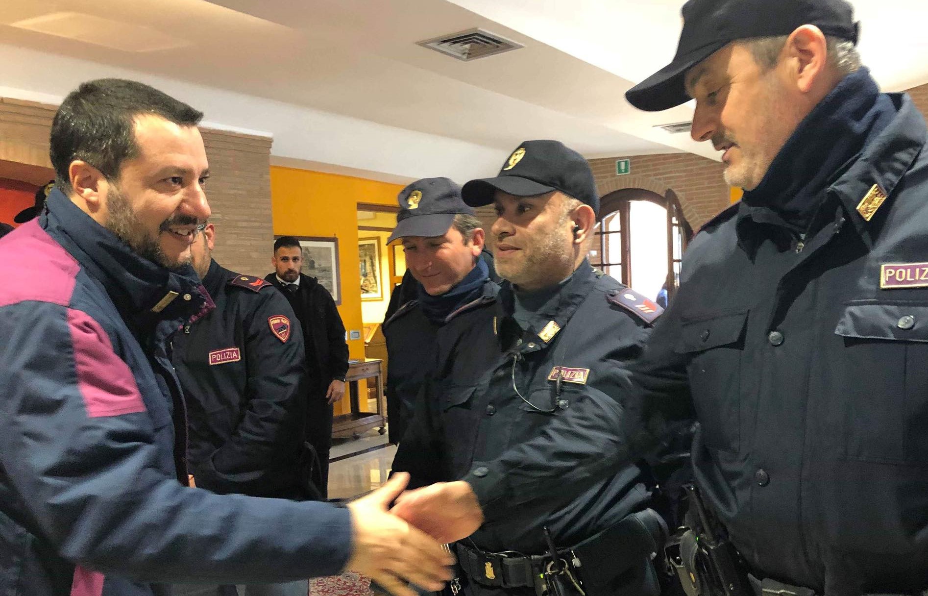Battisti in Italia, Salvini: “Lo vedremo marcire in galera” [VIDEO]
