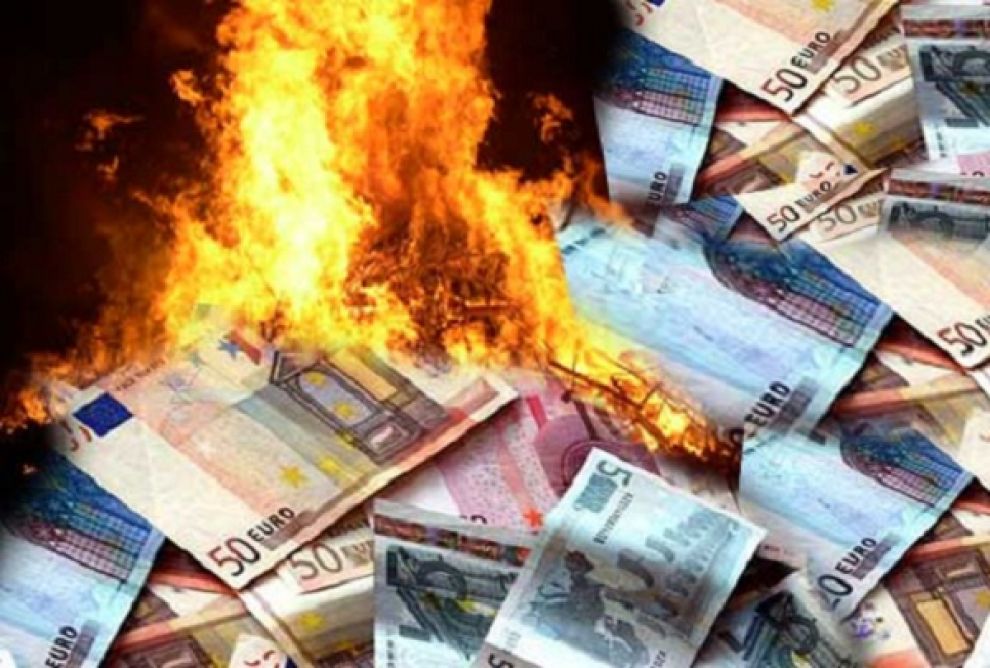 Eurodeputati chiedono rimborsi per 2,7 milioni di euro per depilarsi, rifarsi il seno e dimagrire