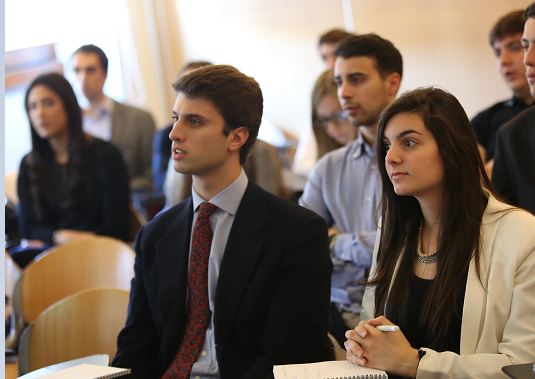 Università di Firenze e Farnesina, per 345 studenti tirocini curriculari presso le sedi diplomatiche italiane all’estero