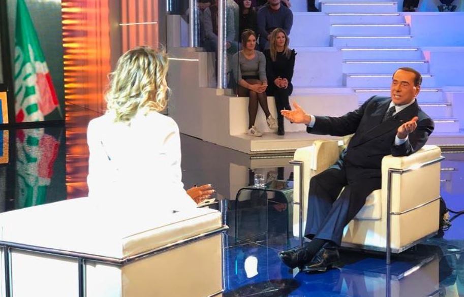 Berlusconi: “L’Italia in mano a Di Maio? Siamo un popolo di matti”