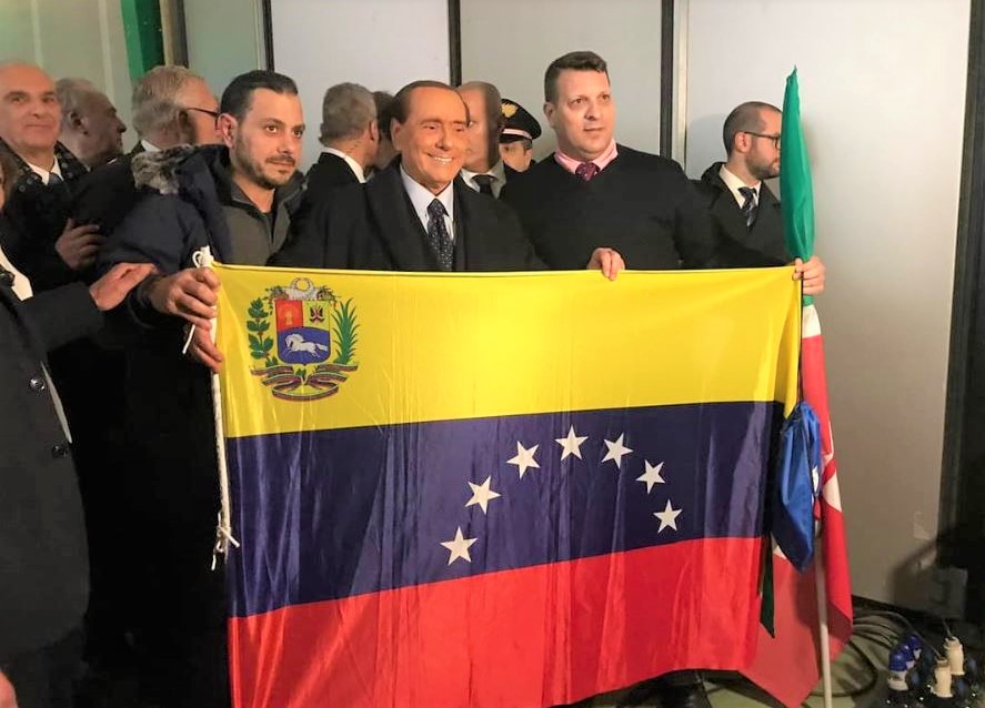 Berlusconi: “Forza Italia è dalla parte del popolo venezuelano, elezioni libere subito!”