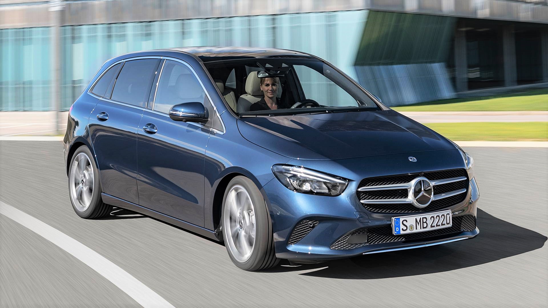 VIDEO | Tutto pronto per il lancio della nuova Mercedes Classe B
