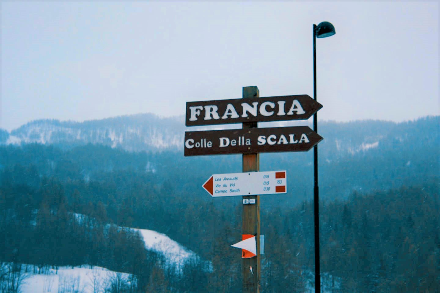 NON AVEVA NEMMENO 30 ANNI | Immigrato muore assiderato mentre tenta di varcare il confine tra Italia e Francia
