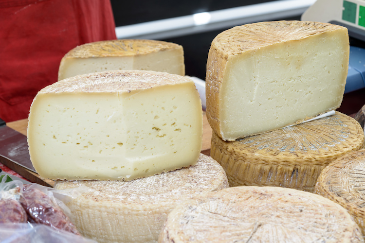 Il latte e il pecorino romano alleati della salute