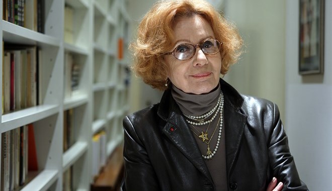 STORICA CONDUTTRICE | “Per lavorare in tv serve una bella raccomandazione, meglio se politica”