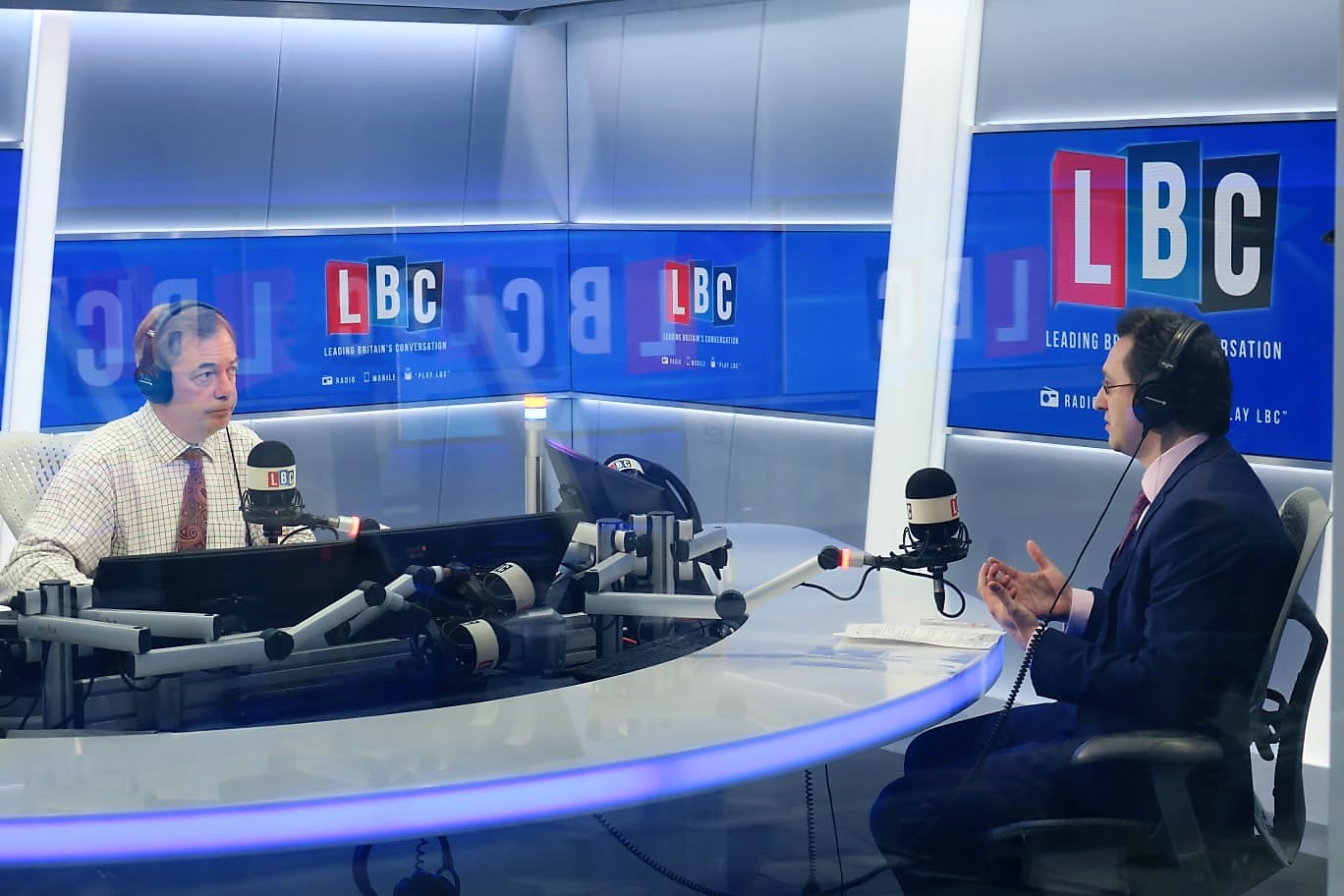 Italiani nel mondo, Anthony Scatena (Lega UK) ospite di Nigel Farage: “Ottimismo per il futuro”