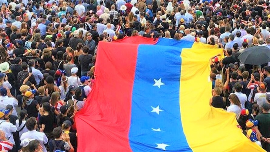 “Noi italiani in Venezuela siamo indignati, perché il governo italiano non prende posizione?”