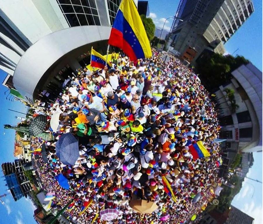 Gli eletti all’estero del Pd, “solidarietà e speranza per gli italiani in Venezuela”