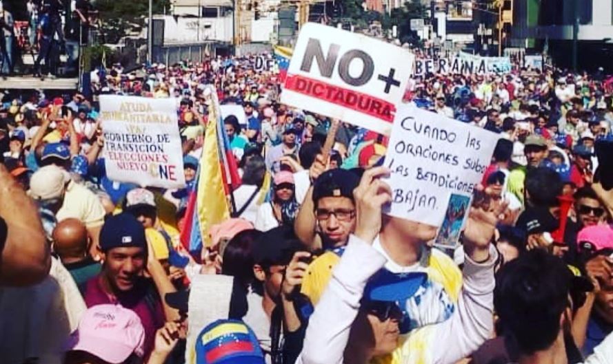 Venezuela, italiani e italo-venezuelani scrivono a Mattarella: “Roma sta dalla parte sbagliata”