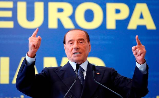 Europee, Berlusconi lavora al simbolo della lista: nel logo ‘Partito popolare europeo’
