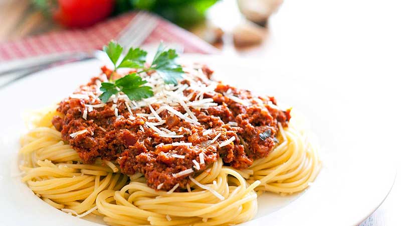 Merola (Sindaco di Bologna), “gli spaghetti alla bolognese non esistono!”. Replica il Comitato, “sì invece”
