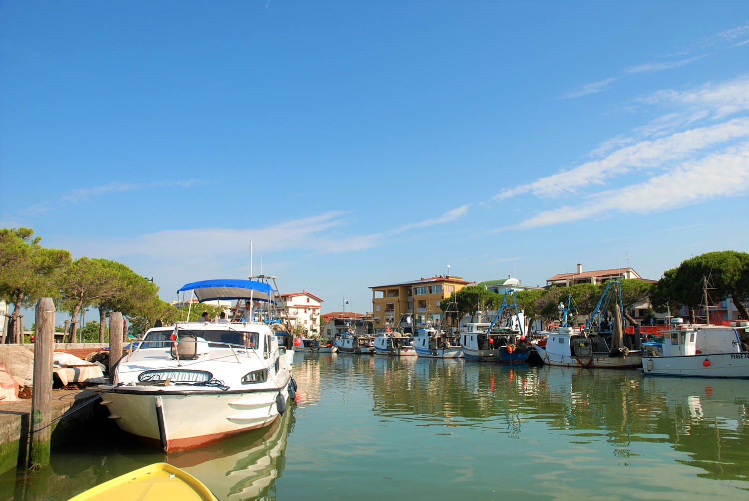 Turismo fluviale in Friuli Venezia Giulia, alla scoperta dei suoi segreti e dei tipici casoni da pesca