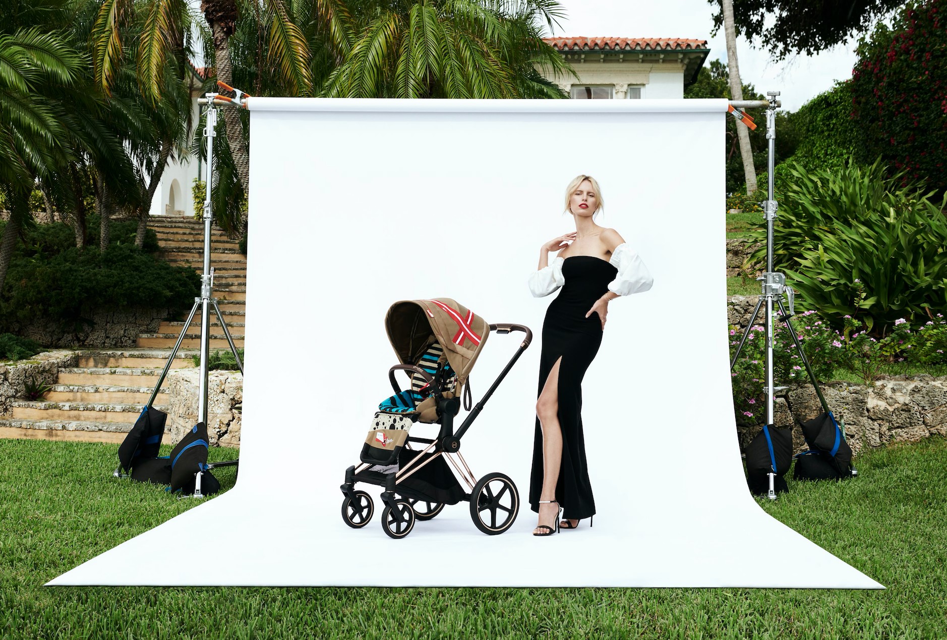 CYBEX lancia la collaborazione con la super modella Karolina Kurkova