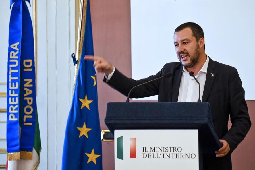 “SIAMO IN BATTAGLIA” | Salvini: “Ai mafiosi porteremo via anche le mutande” [VIDEO]