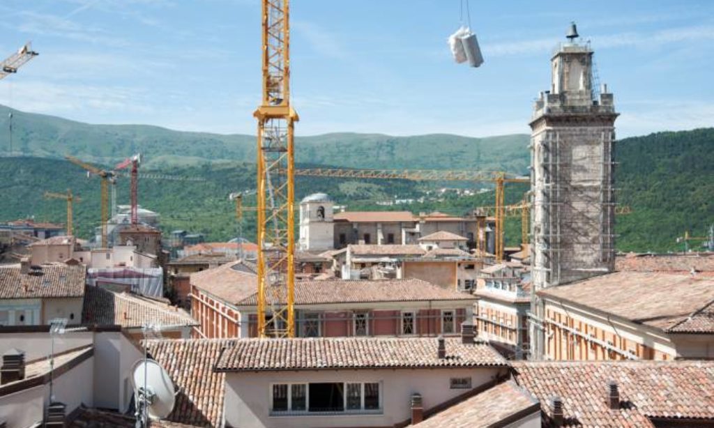 L’Aquila, parla il sindaco Biondi: “Ricostruzione privata a buon punto, quella pubblica in ritardo”