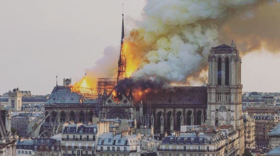 Notre Dame, il simbolo della nostra civiltà che va in rovina