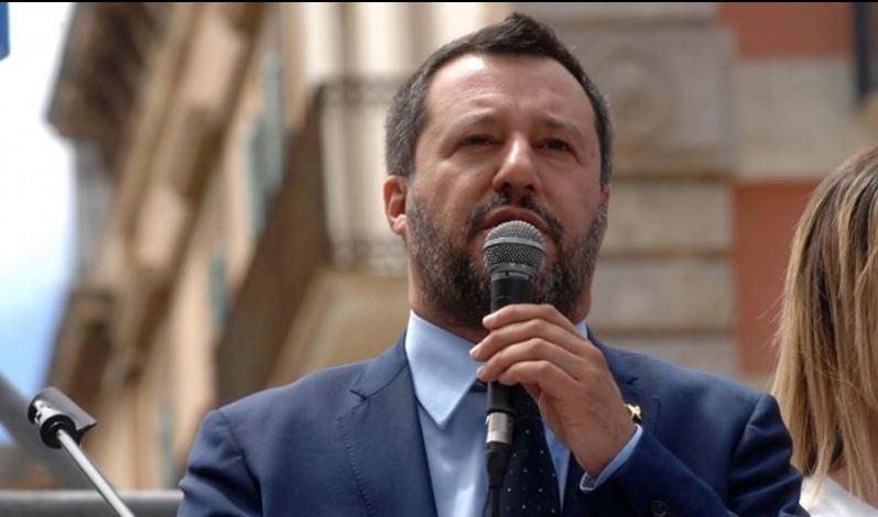VIDEO | Salvini: “No a immigrati che staccano le dita a morsi a un poliziotto, porti chiusi”