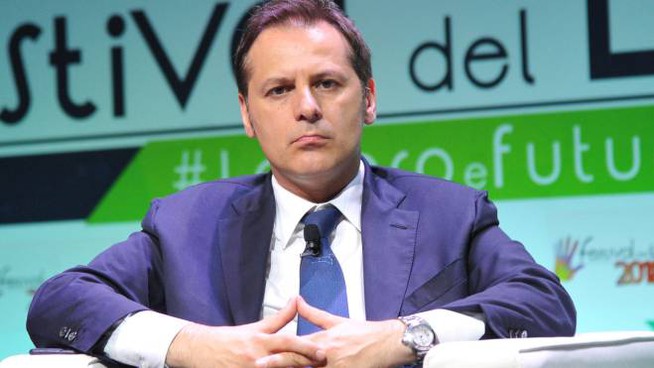 CASO CHIUSO | Siri non è più Sottosegretario, Lega e M5S: “Governo va avanti, c’è tanto da fare”