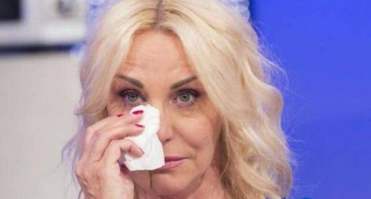 FUORI DAI PALINSESTI | La Rai paga Antonella Clerici 1 milione e 250 mila euro per non lavorare