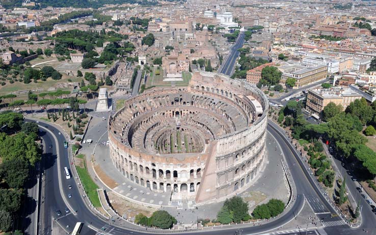 “Nella Roma di Virginia Raggi pochissimi turisti, la città è mezza vuota”
