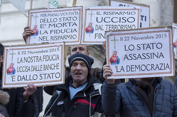 Buone notizie per i consumatori traditi dalle banche: in vigore il decreto che stabilisce i rimborsi