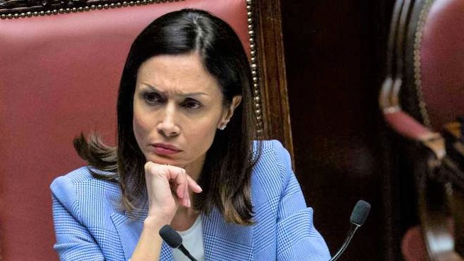 Casapound in piazza col centrodestra, tra gli azzurri scoppia la polemica. Carfagna: “Non vado in piazza coi neofascisti”
