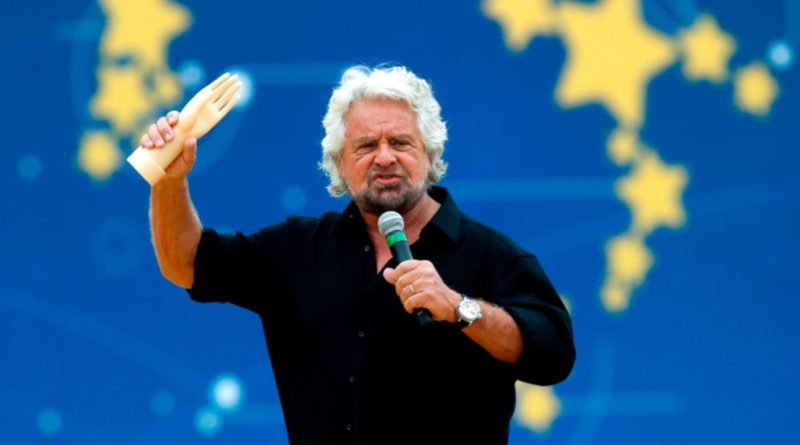 VIA IL VOTO AGLI ANZIANI | La sciocchezza di Beppe Grillo